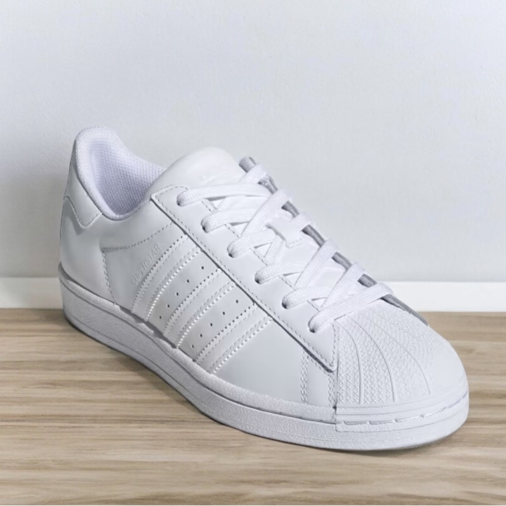 Adidas woman’s SUPERSTAR W SHOES Sneakers WhiteSize 7.5